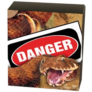 deadly-and-dangerous-death-adder-1-oz-silber-koloriert-shipper