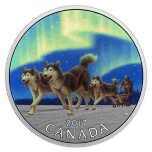 canada-dog-sledding-under-the-northern-lights-silber-koloriert