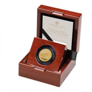 6-decades-of-007-2000s-gold-etui